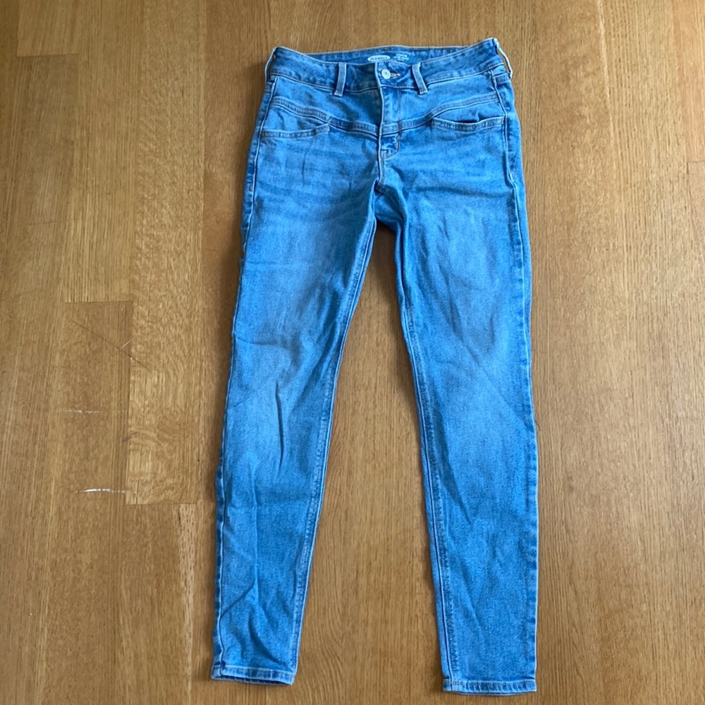 Old Navy mid-rise rockstar super skinny jeans